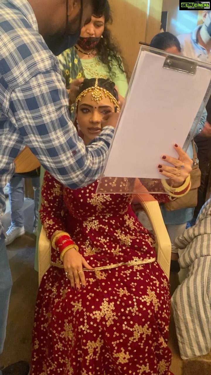 Pooja Banerjee Instagram - #Bts #KumKumBhagya Part 3 #RheaMehra #PoojaBanerjee #PreggoLife #Preggo #MomToBe #BlueMermaid Hair By- @shabanaazimshaikh