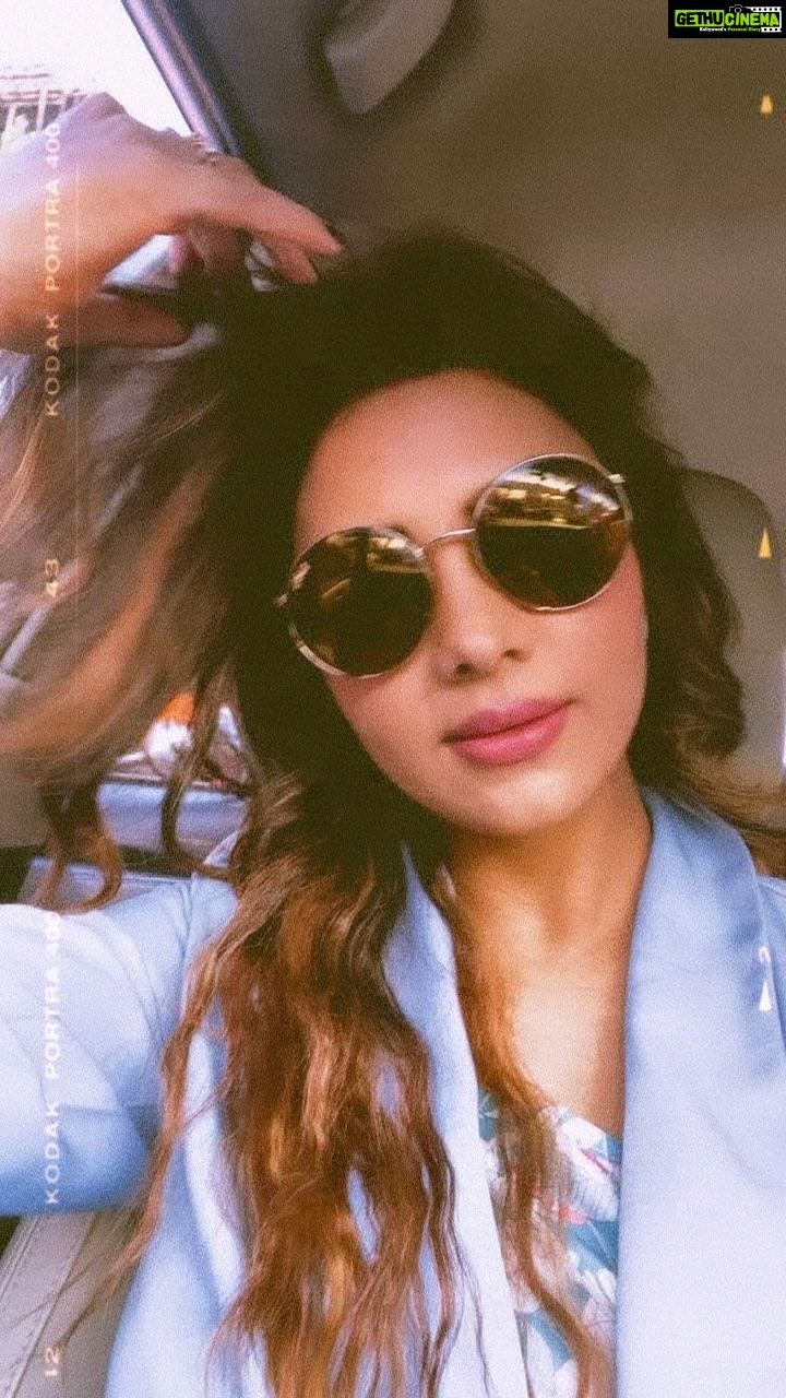 Pooja Banerjee Instagram - #AfterPackUpWaliReel #PoojaBanerjee #BlueMermaid outfit by @pankhclothing #MomToBe #Preggo #PreggoLife
