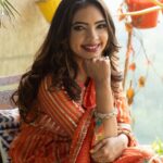 Pooja Banerjee Instagram - Happy Diwali… May This Diwali bring peace, prosperity,love and light in your life … Styled by @thedotdiary @thedottstyle Outfit by @gopivaiddesigns Earrings by @koharbykanika Makeup & Hair by @jhanvimehta_mua_ Clicked by @captis.studios.fashion. #PoojaBanerjee #GopiVaid #Diwali #DiwaliOutfit #Bluemermaid #MomToBe New Delhi