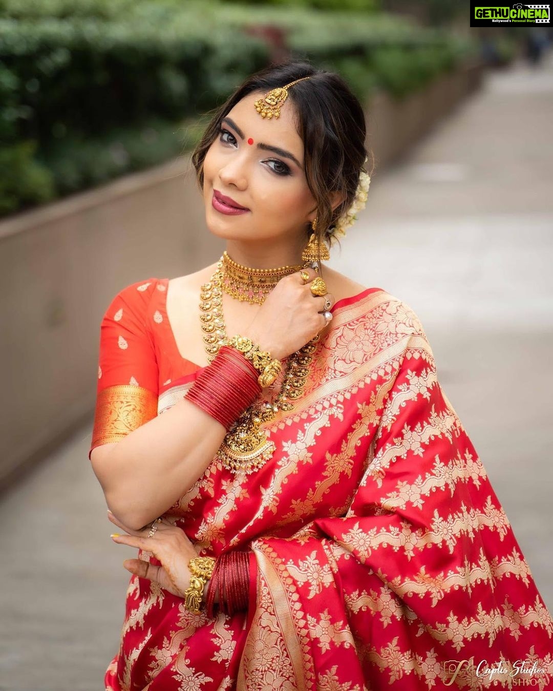 Pooja Banerjee - 48.1K Likes - Most Liked Instagram Photos