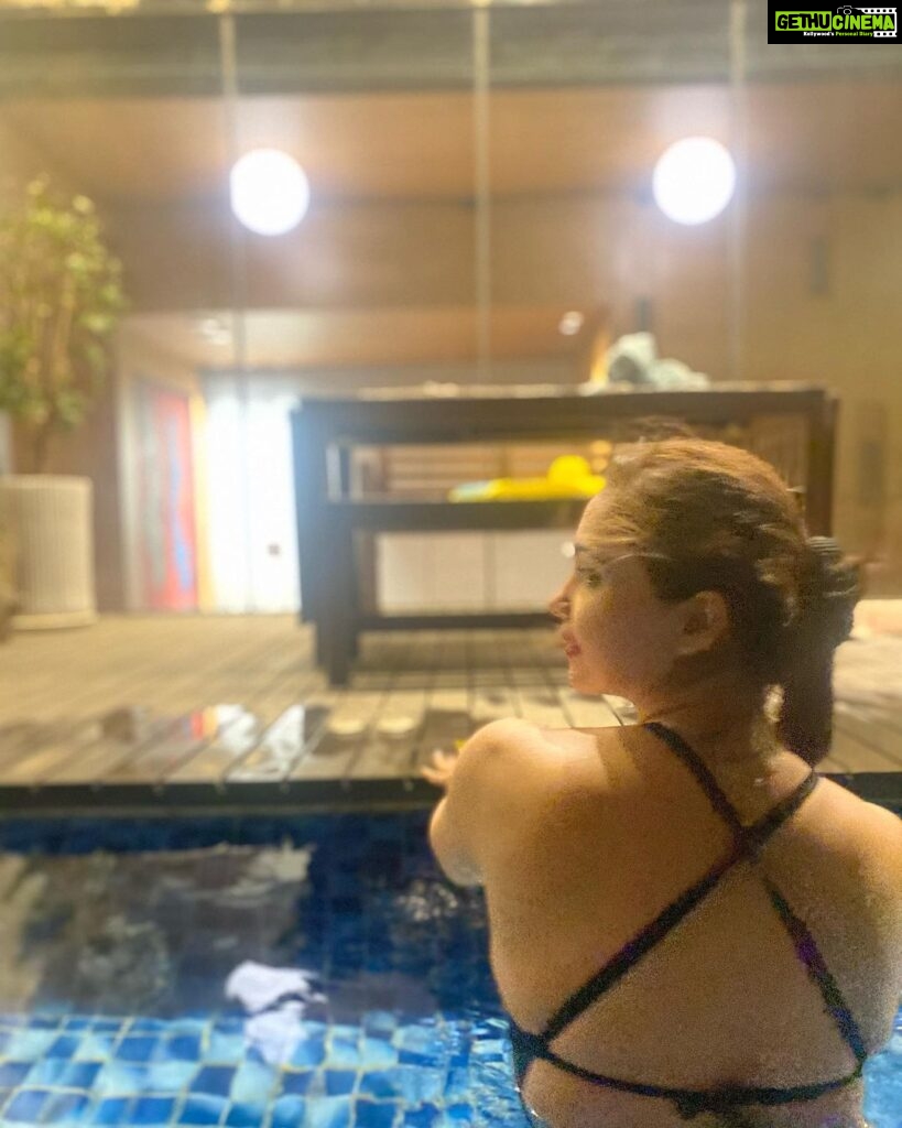 Pooja Banerjee Instagram - Finally after so long… got some time to soak myself in water #WaterBaby #BlueMermaid thank you @dipikablacklist