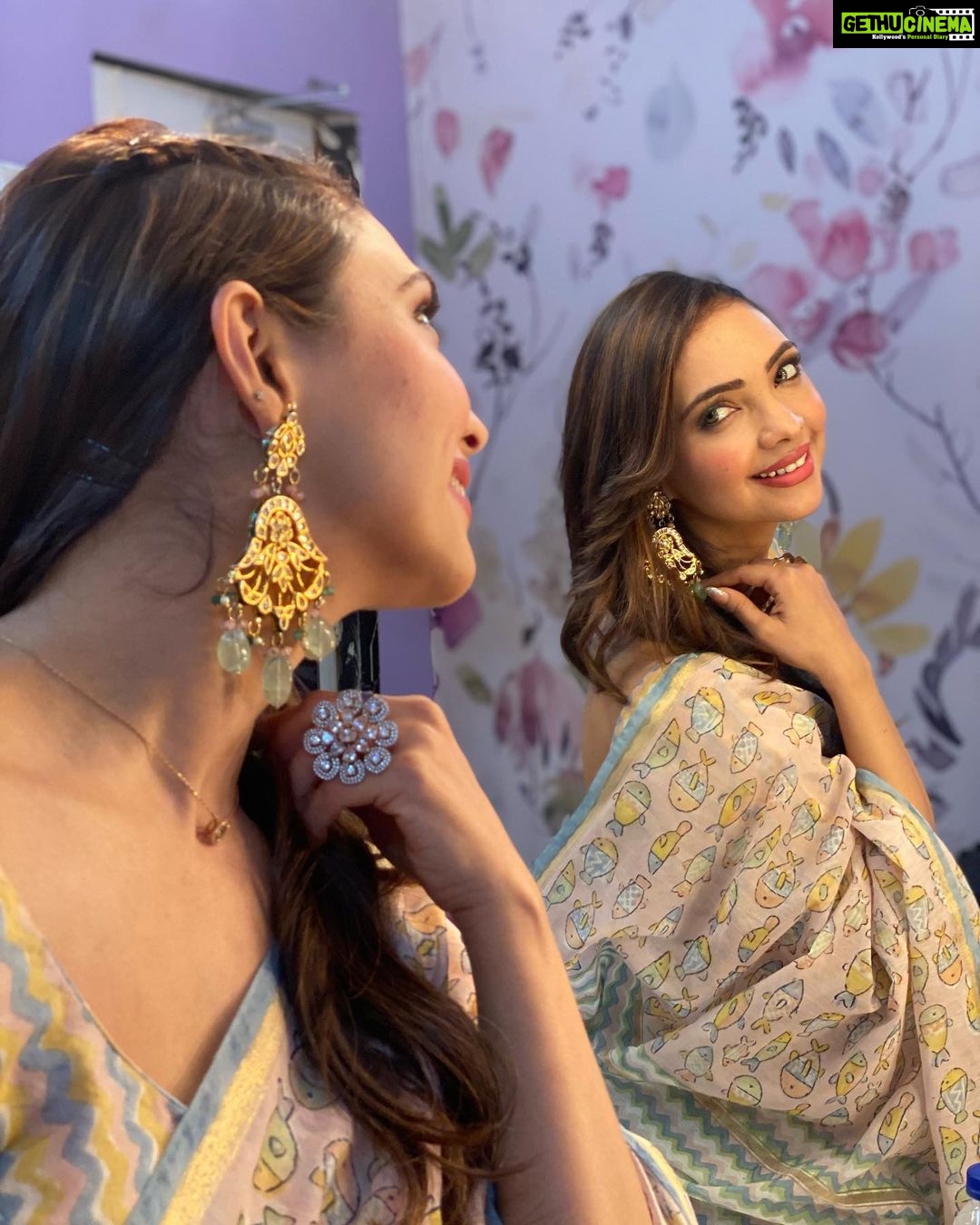 Pooja Banerjee Instagram - Shubho Nobo Borsho ❤️