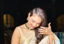 Pooja Banerjee Instagram - A little late to post… #HappyVishu #PoojaBanerjii #SareeLoveisForeverLove #SareeGirl #Forevesareeperson #Kanjeevaram saree by @houseofvardha