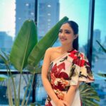 Pooja Banerjee Instagram – Every piece of you is a burst of beautiful 💫
Styled by @thedotdiary @thedottstyle
Outfit by @ikichic_official
Makeup by @jhanvimehta_mua_ #PoojaBanerjii #MammaOfSana #NewMom #PihuKapoor #Ootd