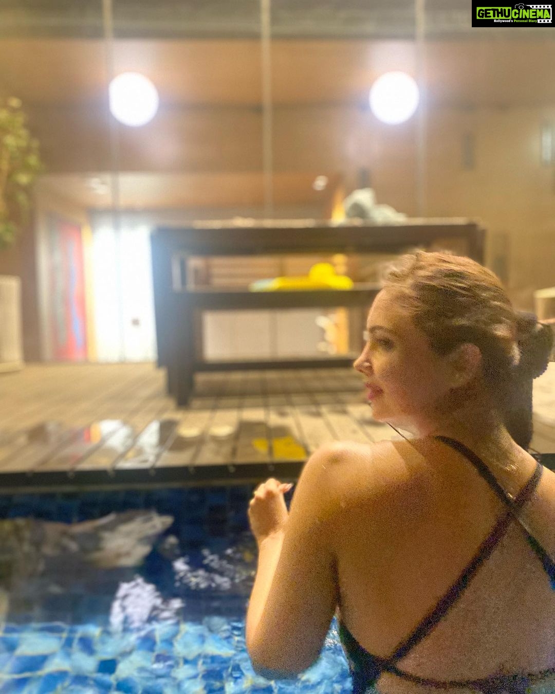 Pooja Banerjee Instagram - Finally after so long… got some time to soak myself in water #WaterBaby #BlueMermaid thank you @dipikablacklist