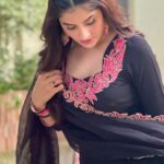 Prabh Grewal Instagram - 🖤🖤 . . . . 👗 @namdhari_fashions 💄 @janvichauhanmua