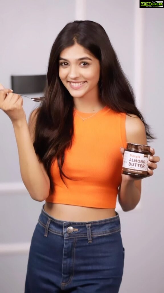 Pranali Rathod Instagram - #ad Spoonful of heaven 🫶🏼🫶🏼 I love the super creamy combination of indulgent chocolate and California Almonds in @pintolapeanutbutter Almond Butter range! Rich in flavour and high in antioxidants, it’s a nutrient dense food you ought to try! So, step into the healthy heaven and order from Pintola now! ☺