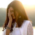 Pranali Rathod Instagram – Khayalon Mein Lakhon Baatein Yun Toh Keh Gayaaaa
Bola Kuch Na Tere Samne💕🤦🏻‍♀️