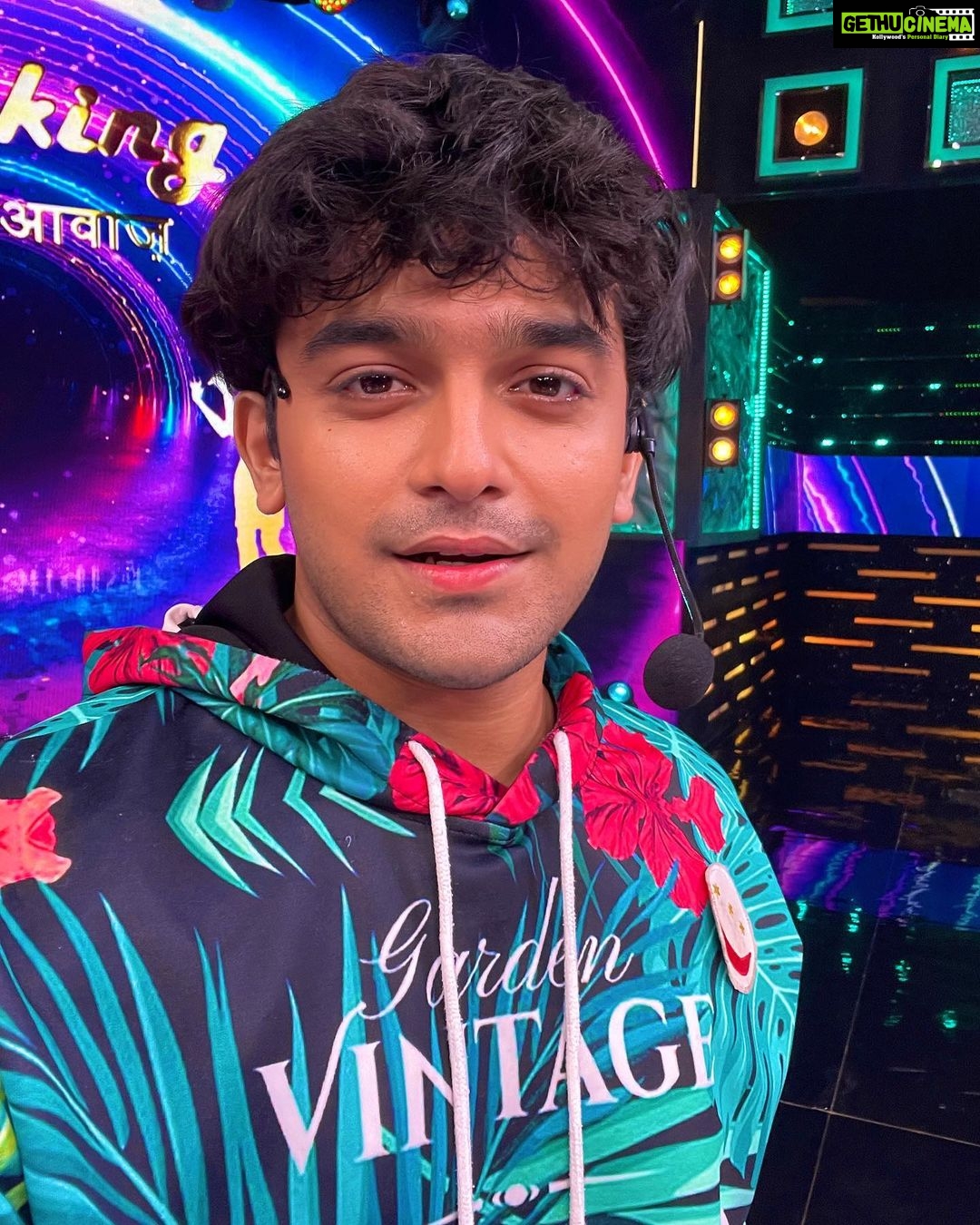 Pravisht Mishra Instagram - Koi ye bataaye kya hoga!!