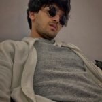 Pravisht Mishra Instagram - Zindagi यूँ