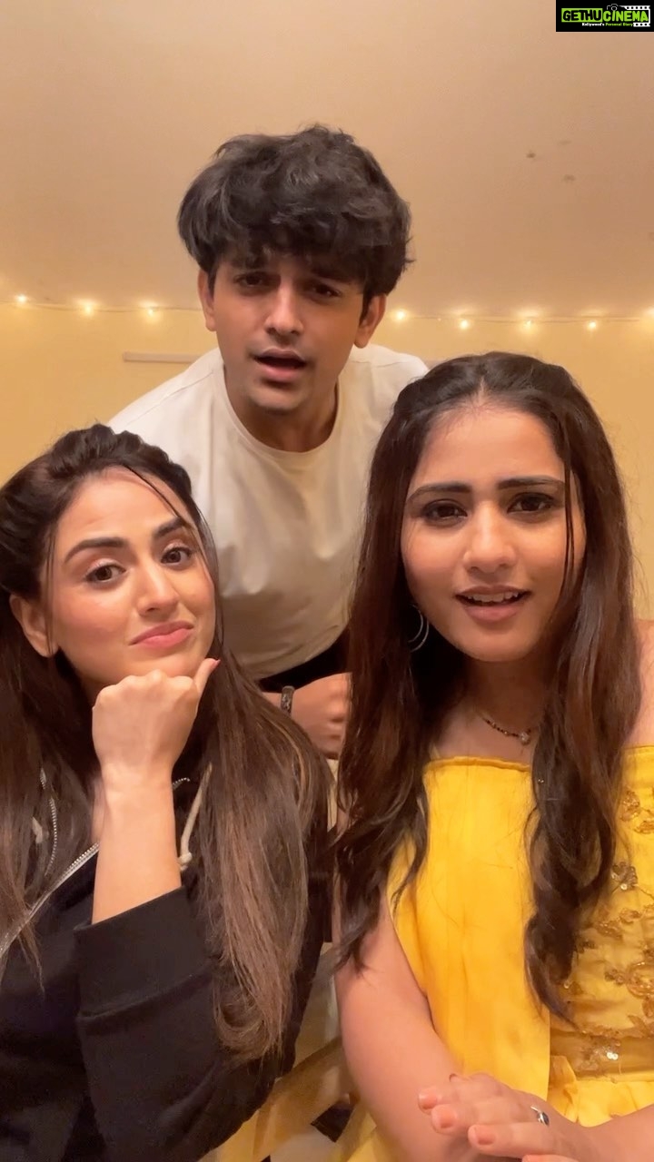 Pravisht Mishra Instagram - Tuk tuk tuk tuk tuk tuk….😂 . #reelinsta #instafun #explore #newreel #réel #video #guptainji #bannichowhomedelivery #charmi #manini #pravist #yuvaan #starplus #himeshreshammiya