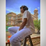 Pravisht Mishra Instagram - Music is always the remedy 🎶 📷: @mangeshk30 & @aurrabhatnagarbadoni