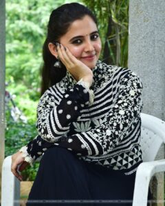 Preethi Asrani Instagram - Beauty begins the moment you decide to be yourself! 🤍 #justbeyourself #justbreathe