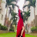 Preethi Asrani Instagram - Rêvasser ♥️🦢 . . Outfit : @romaneecontirs ✨