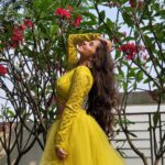 Preethi Asrani Instagram - Love and Light ✨💛