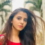 Preethi Asrani Instagram – She was a poetry in a world that was still learning alphabets…
.
.
Love,
P ♥️