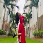 Preethi Asrani Instagram - Rêvasser ♥️🦢 . . Outfit : @romaneecontirs ✨
