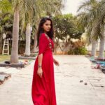 Preethi Asrani Instagram - Rêvasser ♥️🦢 . . Outfit : @romaneecontirs ✨