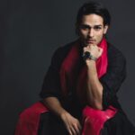 Priyank Sharma Instagram – Eid Mubaarak

Wearing : @antar_agni_ujjawaldubey 
Styled by : @kashishsgaur
📸 : @pawanraikwar
