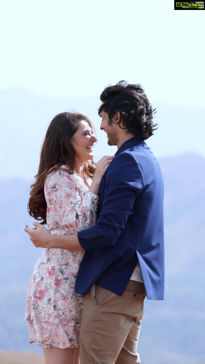 Priyank Sharma Instagram - Love sounds like #RehnaTerePaas! ❤️ Click on the link in bio to share some love.🤗 . . @armaanmalik @shivaleekaoberoi @anuraag_psychaea @kunaalvermaa @sonymusicindia @vloopmusic @ravijain21 @anil_u_jain