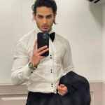 Priyank Sharma Instagram – I can’t wait till I get you on the floor, good looking !
Make up : @brushtler_makeup 
Styled by : @__snehasharma___