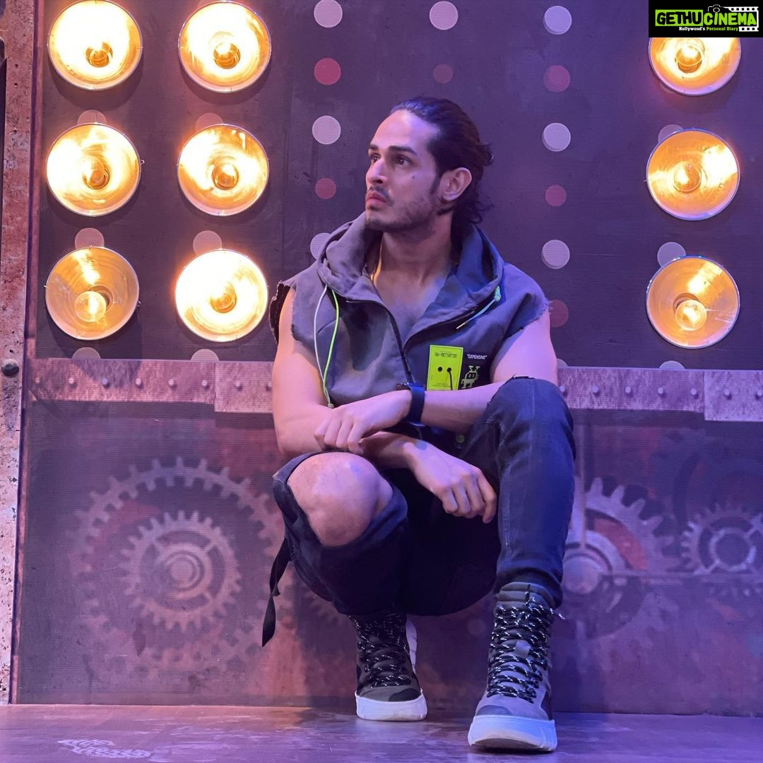 Priyank Sharma Instagram - Styled by : @__snehasharma___