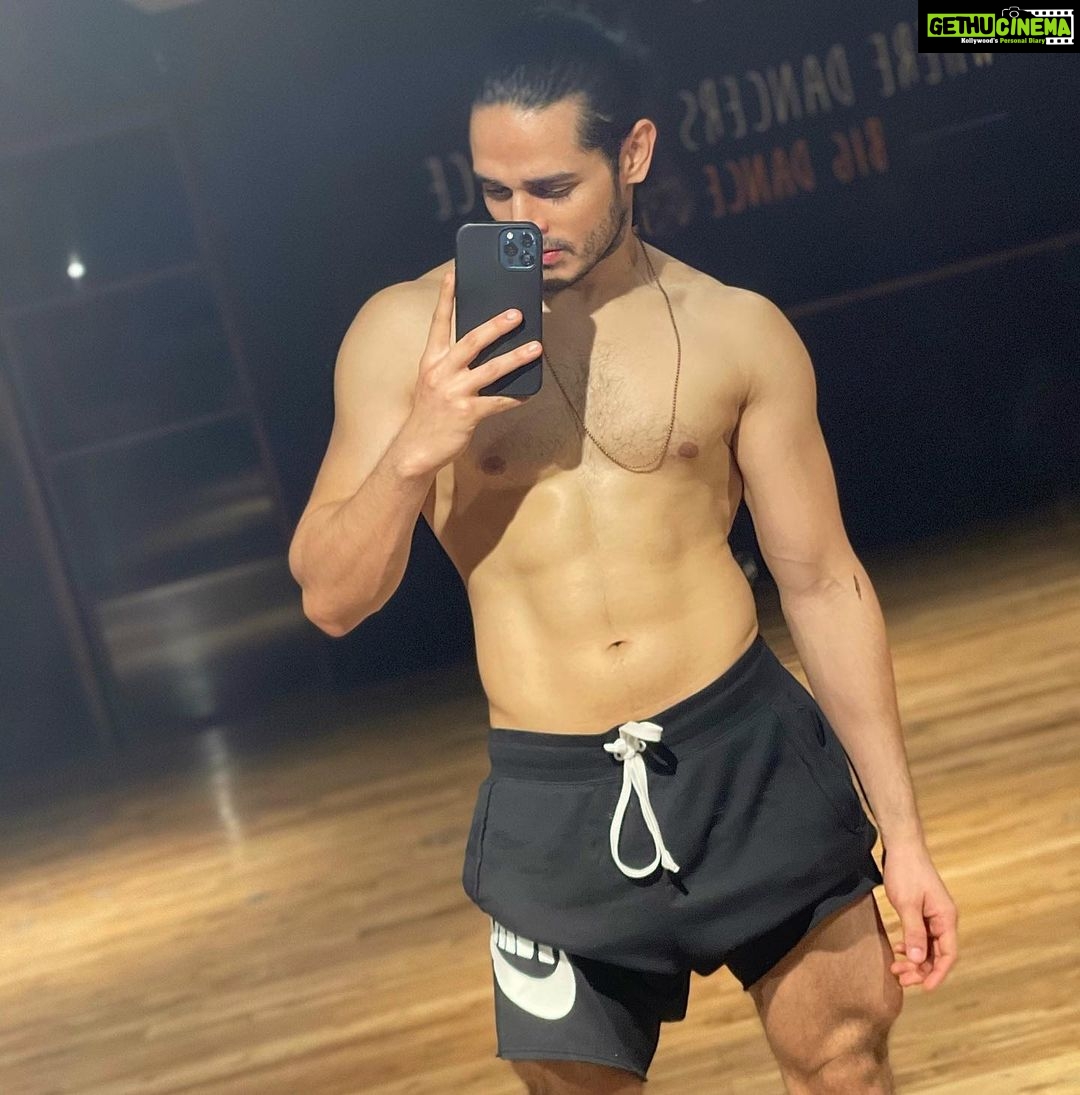 Priyank Sharma - 63.7K Likes -