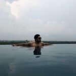 Priyank Sharma Instagram - Happiest birthday to you Anu ❤️ Yes a late one but you are always in my heart ❤️ I love you bade bhai 😘 btw I am 26 here 😉 @anubhavvsharmaa