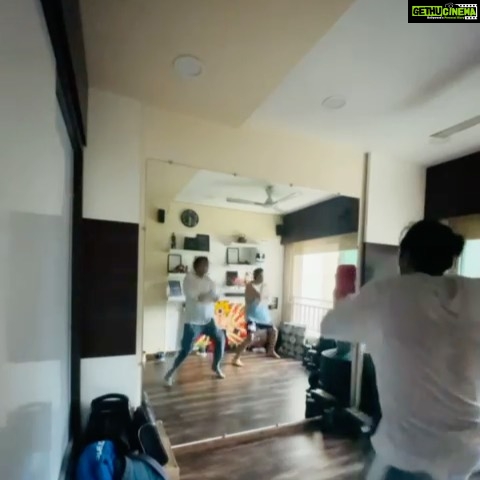 Priyank Sharma Instagram - I mean it when I say it ! #itslikebreathing I shall start recording myself soon ! Thanks @taneesky @anubhavvsharmaa for pushing me and telling me to POST . Not this but yes the better versions obviously ! Till then enjoy the blurry version ! Changed my game in exactly ONE YEAR ! I am not here to become the best or perfect but to NEVER STOP ! And it’s not only about dancing , I ACT TOO ! Btw this video we shot is last months 😉 Choreography : @keonemadrid (which he made 6 years back ) 🙌🏻❤️ @buildingblock_ Use headphones and zoom in to see the madness !