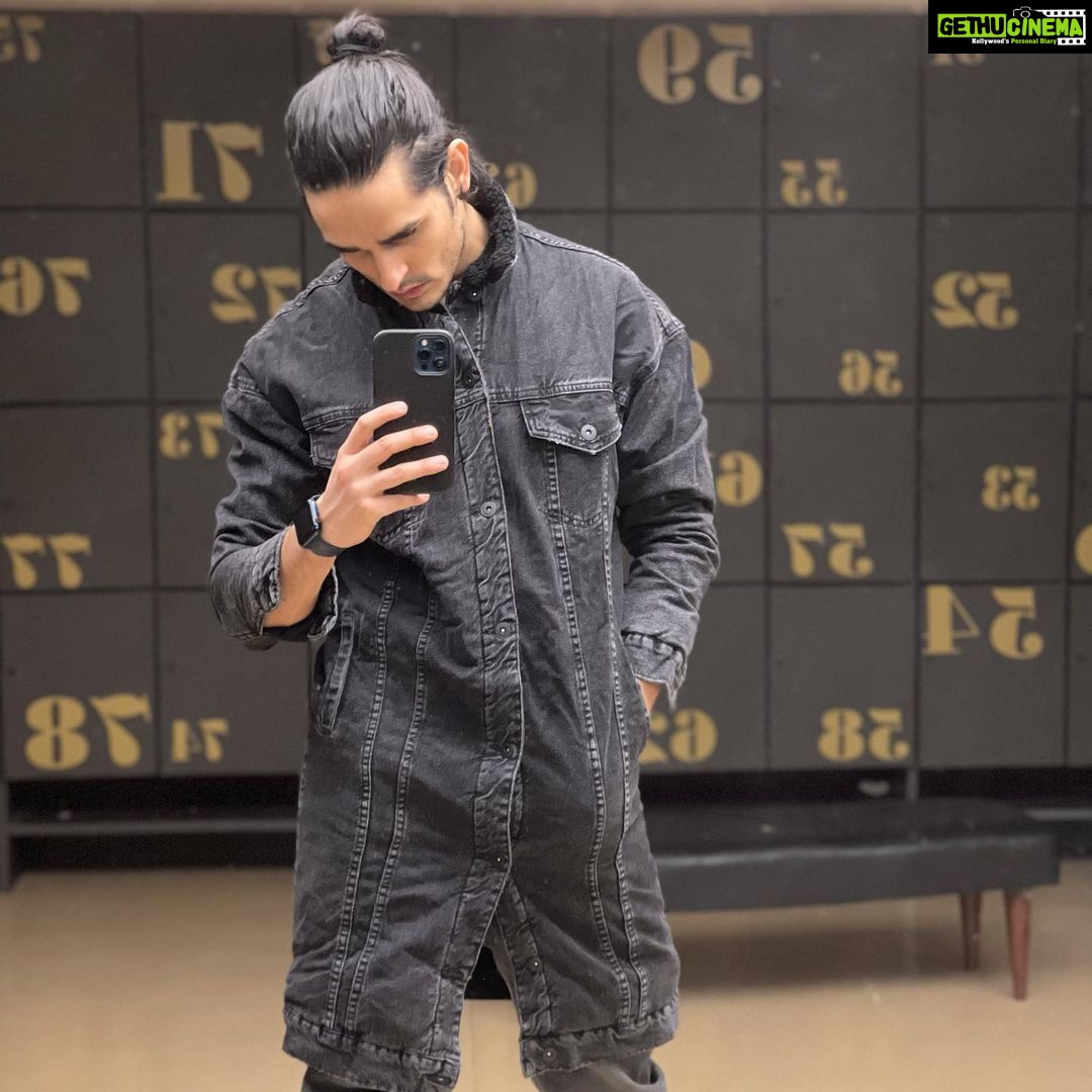 Priyank Sharma - 74.6K Likes -