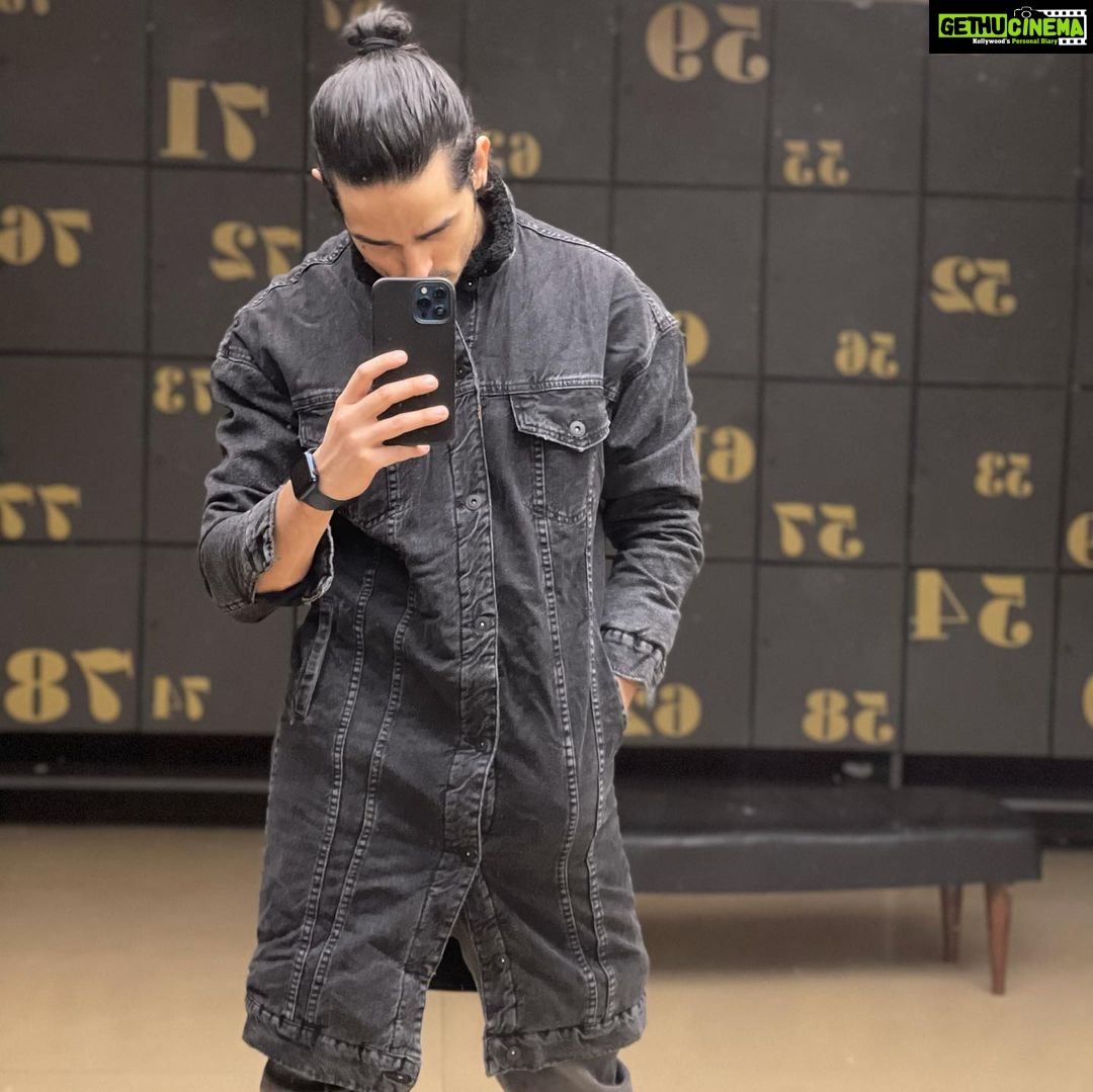 Priyank Sharma - 74.6K Likes -