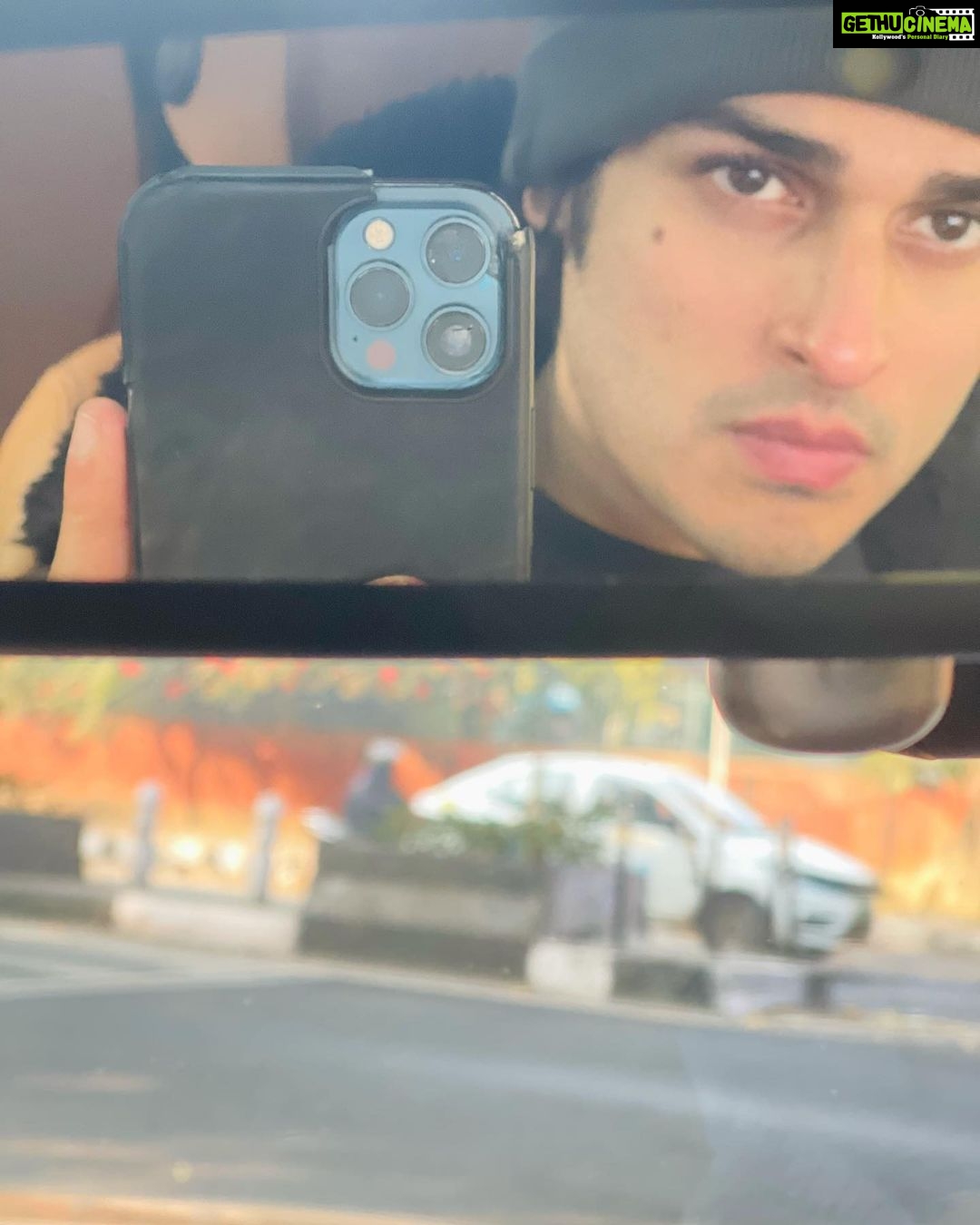 Priyank Sharma Instagram - Late nights , Early mornings and celebrating 17 years of togetherness 🧿 @pankajgirdhar @b.bunnyo7 @trippin.prabby @jatin.16