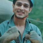 Priyank Sharma Instagram - @mtvindia The awesome combo of waadiyaan & vlog🏔️📹 Catch all the action on Hyundai x MTV What's Your VENUE— This Friday at 6 PM. @hyundaiindia #WhatsYourVENUE #LivetheLitLife #Hyundai #HyundaiIndia #HyundaiVENUE #traveldiaries #travelvlog
