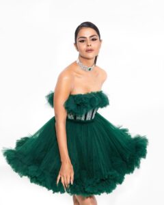 Priyanka Chahar Choudhary Instagram - Last pic is my fav ✨✨✨

Stylist: @kmundhe4442 
Photographer: @akshayphotoartist 
Editor: @piyush_gupta__24 
Makeup & Hair: @jidnyasa_makeup 
Outfit: @amr_couture 
Jewellery: @tikamdasmotiramjewellers 
Team: @greenlight__media 

#priyankachaharchoudhary #pinkvillastyleicons2023