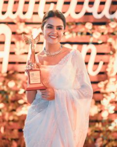 Priyanka Chahar Choudhary Instagram - Grateful beyond words for winning not just one, but two awards in a single day! Being named 'Youth Icon' and 'Style Icon' means the world to me. To my dear fans, thank you for your unwavering support and love. This recognition is as much yours as it is mine. I promise to keep working hard and inspiring the youth with my style, grit and determination. Cheers to new beginnings! ❤️

Photographer: @navneet_photography
Makeup: @shapeyourface_withyj
Hair: @abidansanri

Stylist: @roshni0819
Assistant stylist: @shivanishelar_97

Black outfit: @thechiqueavenue
Jewellery: @jewelryaccent

Saree: @ananshh.official 
Jewellery: @jewelryaccent

#FirstAwardEver #GratefulHeart #YouthIcon #StyleIcon #PriyankaChaharChoudhary