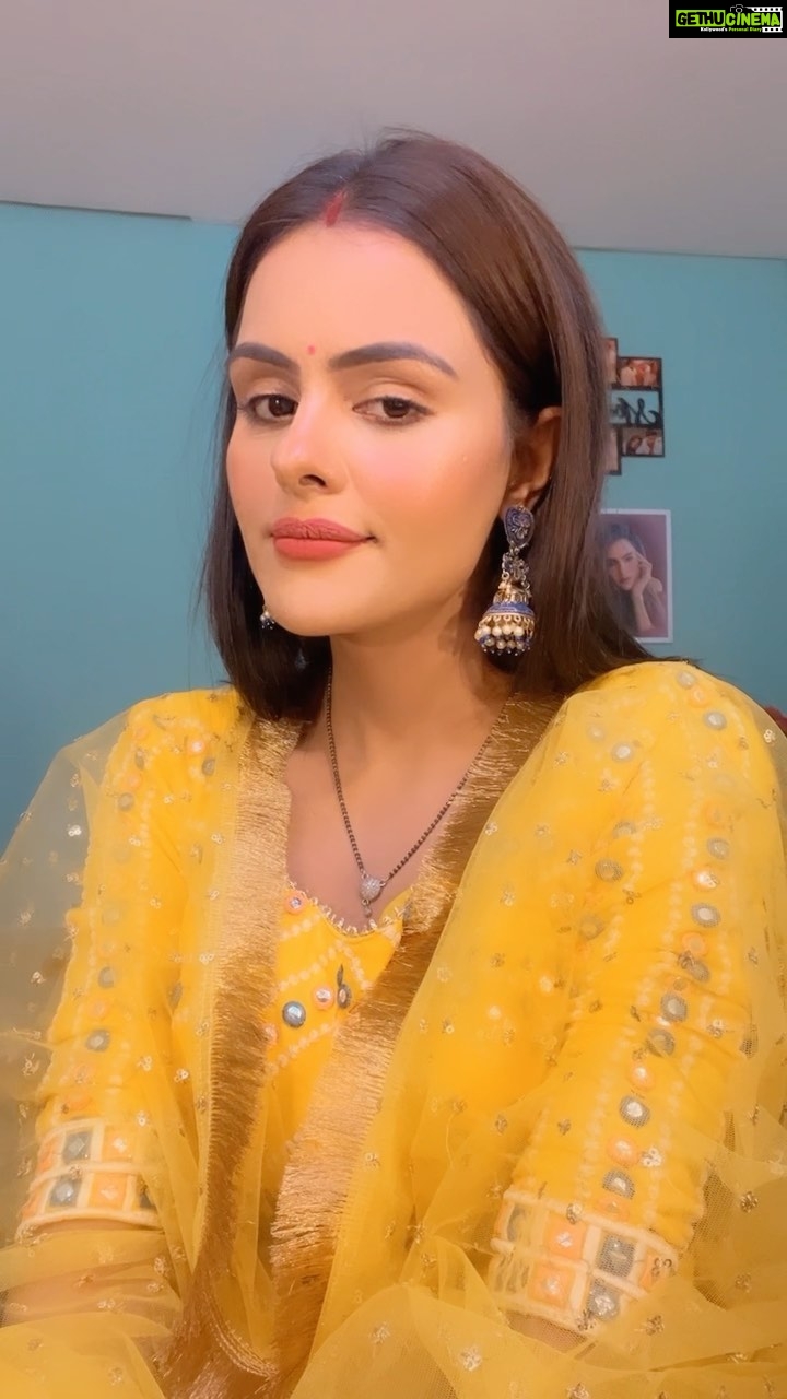 Priyanka Chahar Choudhary Instagram - 💛💛💛