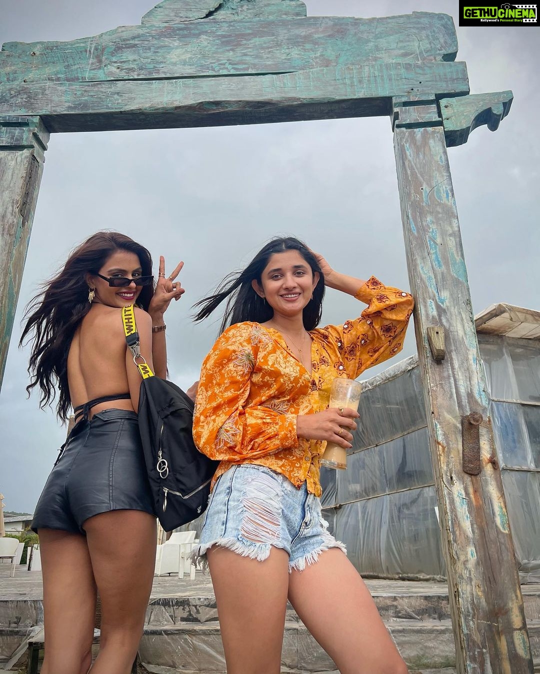 Priyanka Chahar Choudhary Instagram - Mandatory Birthday post for my secret keeper ♥️ @priyankachaharchoudhary (aapki tejo )