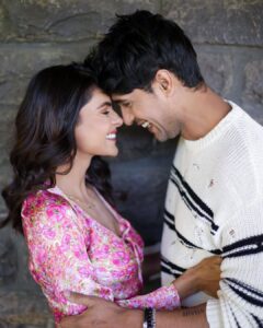 Priyanka Chahar Choudhary Instagram - Love isn’t always about romance ✨
It’s about going through life with your friend.. 👫✨
Pyaar Dosti hai 💕

📌New song coming soon.. 
Only on @playdmfofficial 

Stay tuned ‼️

@anshul300 @raghav.sharma.14661 @iamrajatnagpal @desimusicfactory

 #priyankachaharchoudhary #ankitgupta #priyankit