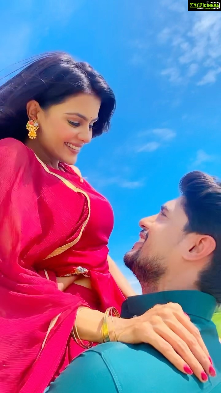 Priyanka Chahar Choudhary Instagram - #fatejo ❤️ @6_ankitgupta @colorstv Video credits- @vikas_photographer_ Costume credits- @sethchetna5
