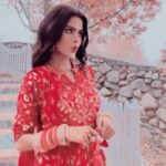 Priyanka Chahar Choudhary Instagram - Dance??❤️ #udaariyaan #tejo #fatejo Video credits- @vikas_photographer_