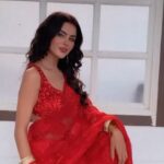 Priyanka Chahar Choudhary Instagram - ❤️❤️❤️ #udaariyaan #tejo Video credits- @vikas_16_80 Styled by- @sethchetna5 Hair- @iam_kajal02 Makeup- @kalam.makeup.aritst