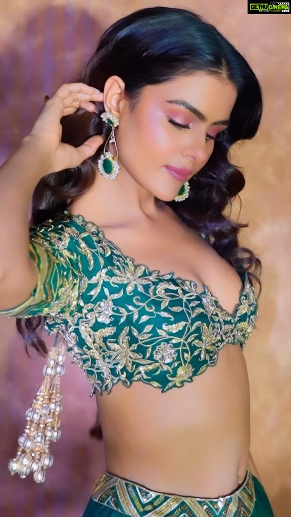 Priyanka Chahar Choudhary Instagram - Aur?? ♥️ Stylist: @roshni0819 Outfit: @guldavari_one Video: @vinaylolam_ Makeup: @makeupbyrishabk Hair: @nat_chava HMU agency: @tapnrise Team: @greenlight__media #priyankachaharchoudhary