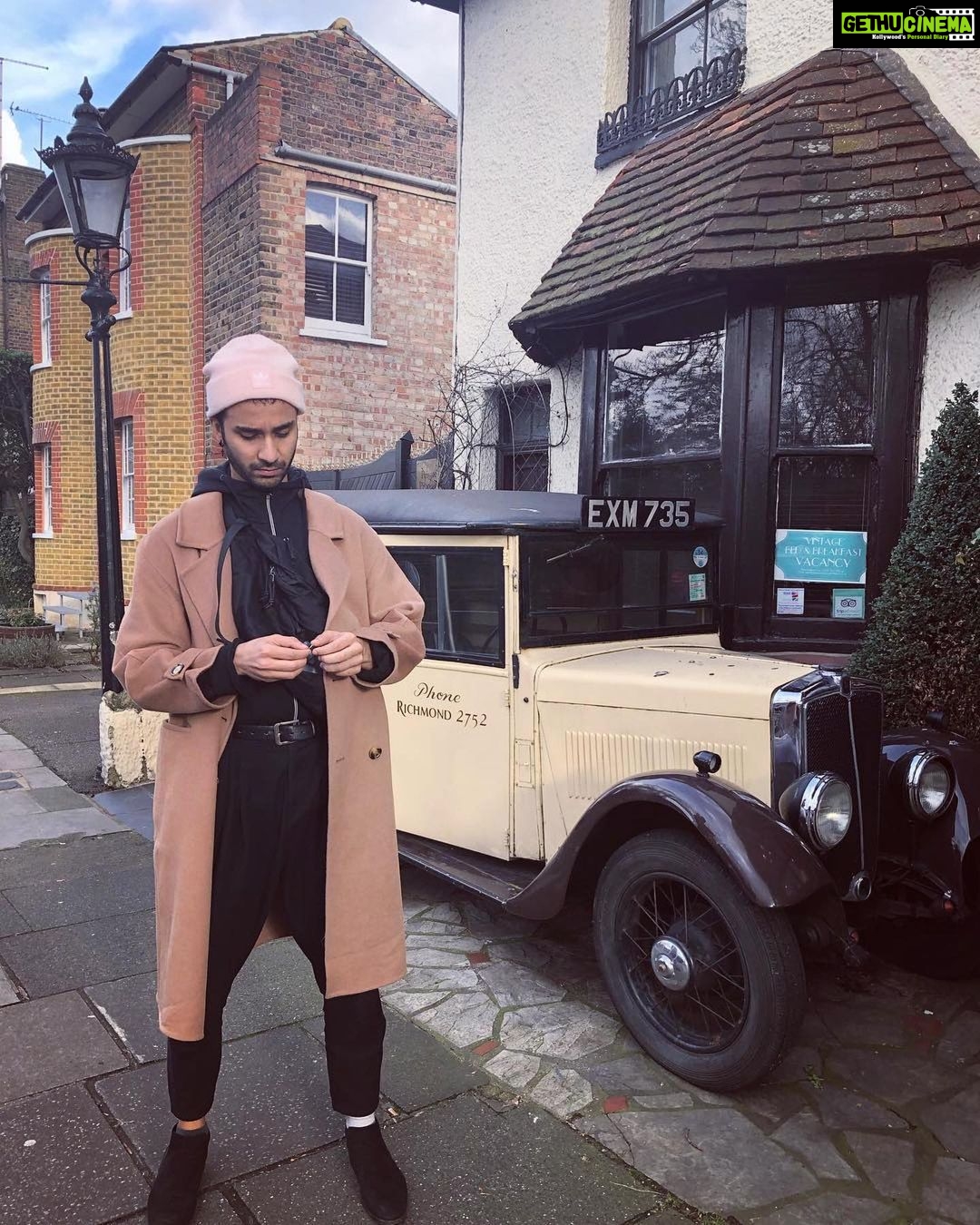 Raghav Juyal Instagram - 🍁🌅 London, United Kingdom