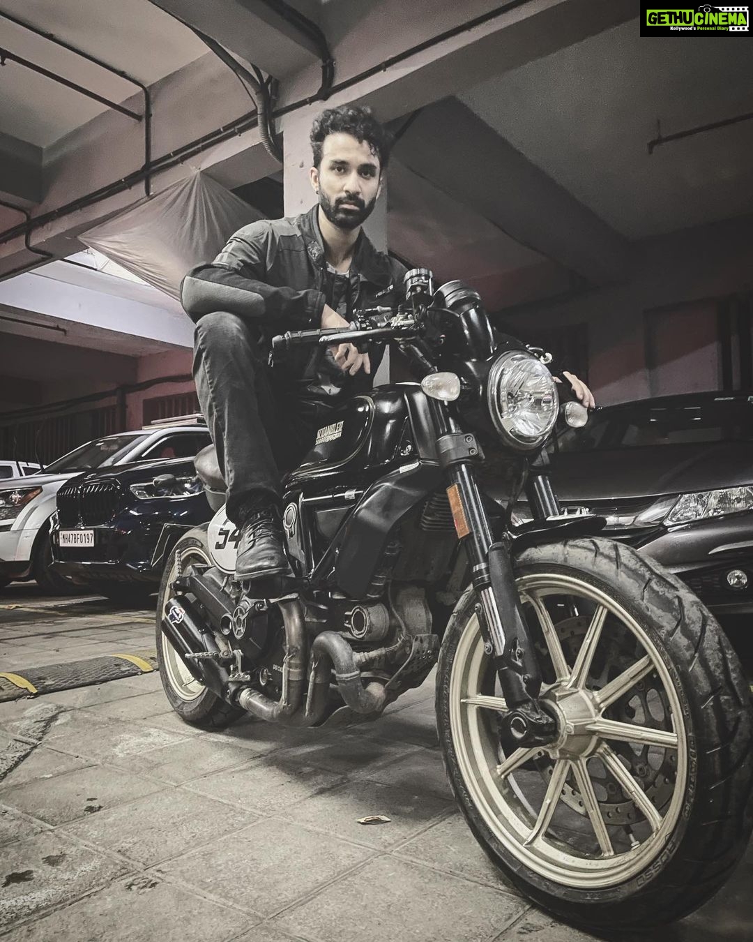 Raghav Juyal Instagram - 🏍❤️ . #zindagizindabaad #4stroke #bike #bikelife #bikeporn #biker #bikers #honda #instabike #instamoto #instamotogallery #kawasaki #ktm #moto #motocycle #motogirl #motogp #motolove #motorbike #motorcycle #motorcyclemafia #ducati #scrambler #motorcycles #motos #racing #ride #superbike #supermoto #wheelie Mumbai, Maharashtra
