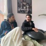 Raghav Juyal Instagram - ज़िंदगी ज़िंदाबाद ❤️ If u want to learn this beautiful instrument please come to Rishikesh @kutanihandpan_academy @babakutani Kutani Handpan Academy