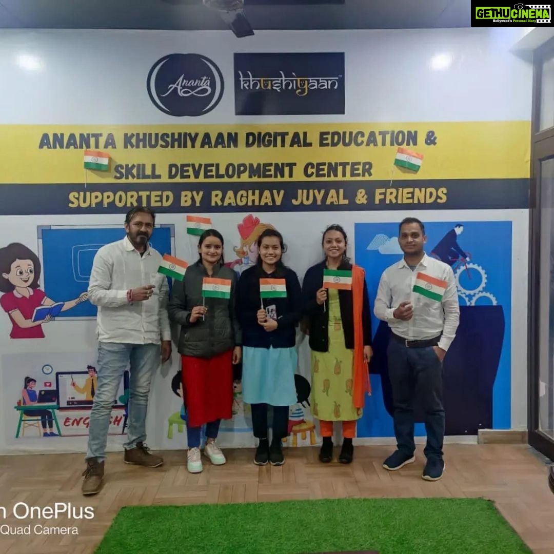 Raghav Juyal Instagram - #Repost @khushiyaanorg ・・・ Today we celebrated Republic Day at our Ananta Khushiyaan Digital Educatiob & Skill Development Centre ( Dehradun) . . Thank you @raghavjuyal Sir & Friends for being the strongest support. . Thank you Dehradun team for excellent execution.