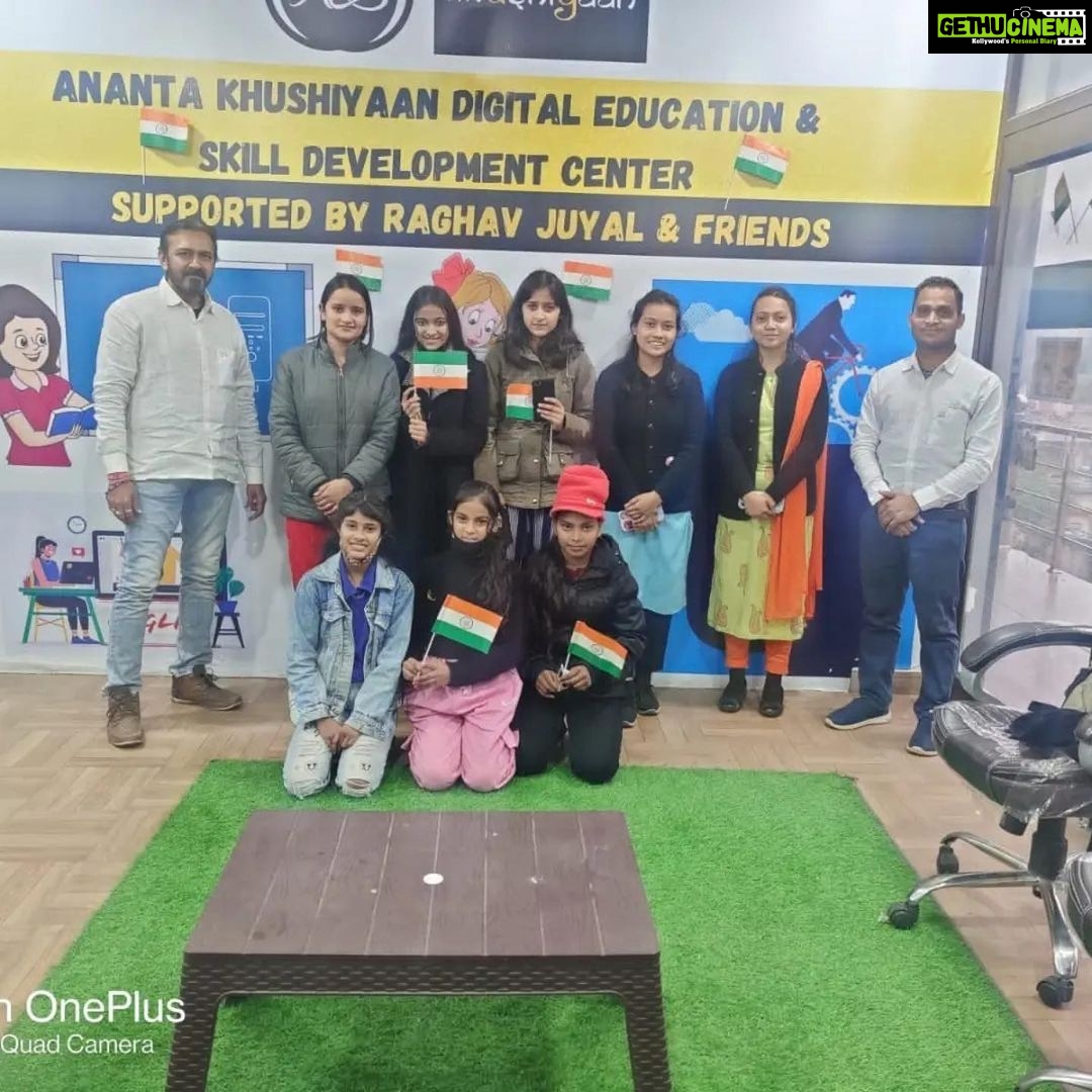 Raghav Juyal Instagram - #Repost @khushiyaanorg ・・・ Today we celebrated Republic Day at our Ananta Khushiyaan Digital Educatiob & Skill Development Centre ( Dehradun) . . Thank you @raghavjuyal Sir & Friends for being the strongest support. . Thank you Dehradun team for excellent execution.