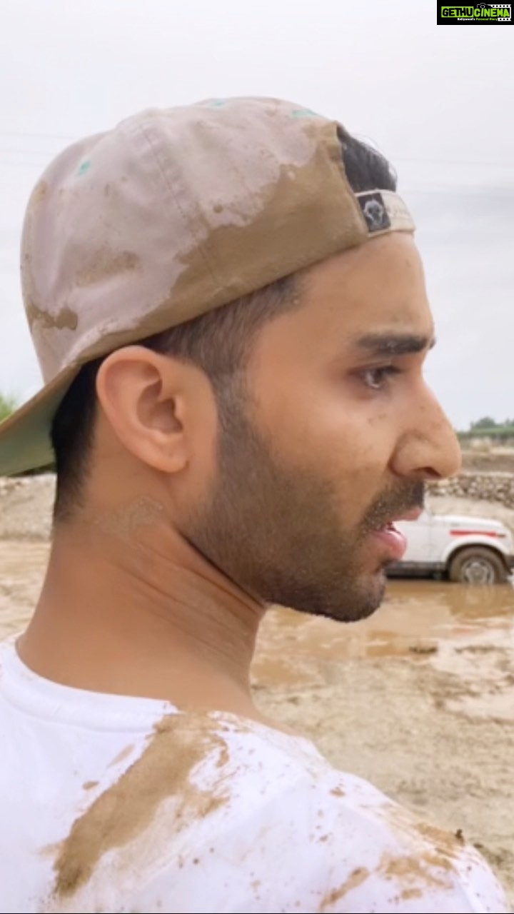 Raghav Juyal Instagram - ❤️ज़िंदगी ज़िंदाबाद @chondkotfarm @salvushotels #chondkotfarm #salvushotels #raghavjuyal #travel #beautifuldestinations #fun #funnyvideos #dance #safari #offroad4x4 #offroad #motor #jipsy #fortuner
