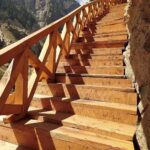 Raghav Juyal Instagram – #Repost @uttarakhanddham
・・・
Gartang Gali 📍

📸Credit @trek_with_rajsidd

This wooden bridge was the trade route between India and Tibet is open for tourists and for trek.

उत्तराखंड के सीमांत जनपद उत्तरकाशी की भैरोंघाटी के समीप गर्तांग गली में खड़ी चट्टानों को काटकर लकड़ी से निर्मित सीढ़ीदार ट्रेक बनाया गया है। उत्तराखंड में भारत-तिब्बत के बीच व्यापारिक रिश्तों की गवाह ऐतिहासिक गर्तांग गली पर्यटकों के लिए खुल गई है।हाल में इस ट्रेक का जीर्णोद्धार कर 136 मीटर लंबे व 1.8 मीटर चौड़े लकड़ी से निर्मित सीढ़ीदार ट्रेक तैयार किया गया है, जिसे पर्यटकों के लिए खोल दिया गया है। पर्यटकों व ट्रेक की सुरक्षा के लिए एक बार में अधिकतम 10 लोग ही जा सकेंगे
@trek_with_rajsidd

Follow @uttarakhanddham
#uttarakhanddham .
.
.
.
.
.
.
.

#uttarakhanddevdarshan
#gartanggali #gartanggalitrek #trek #woodenbridge #oldtraderoute #uttarakhanddestination #uttrakhandtourism #uttrakhand #dekhoapnadesh #harsil #bagori #trekking #adventure #nature