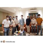 Raghav Juyal Instagram - #Repost @msisodia.aap with @make_repost ・・・ I had a delightful evening with the very talented @raghavjuyal and discussed on how one can have a positive impact in the society. I have admired the work he has been carrying out during the Covid crisis. @yashasvijuyal @milliondaughtersfoundation @shutupviraj @priyanshu_a0606 @dilipkpandey @salvus.cares @ishanbhandarii